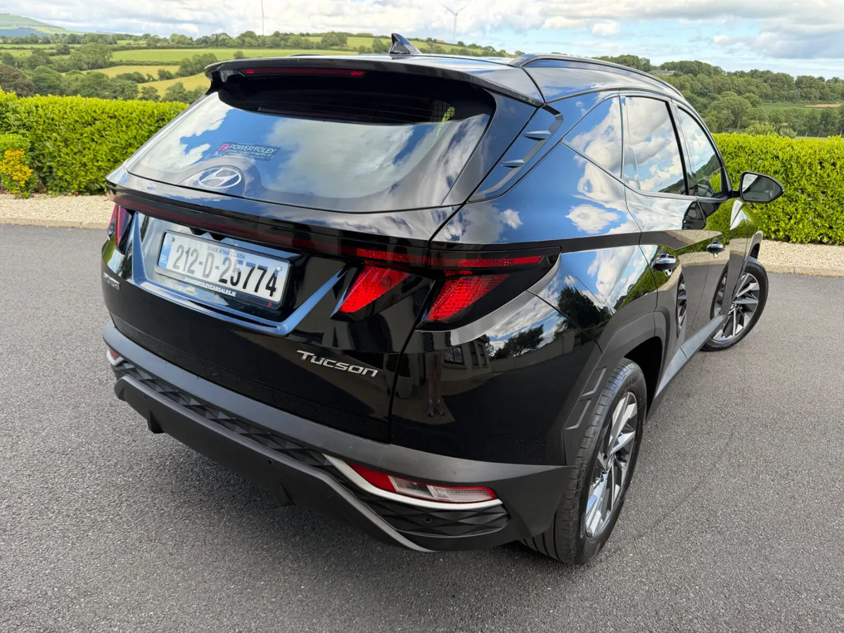 2021 (212)Hyundai Tucson 1.6 DSL Executive 2 Seats - Image 3