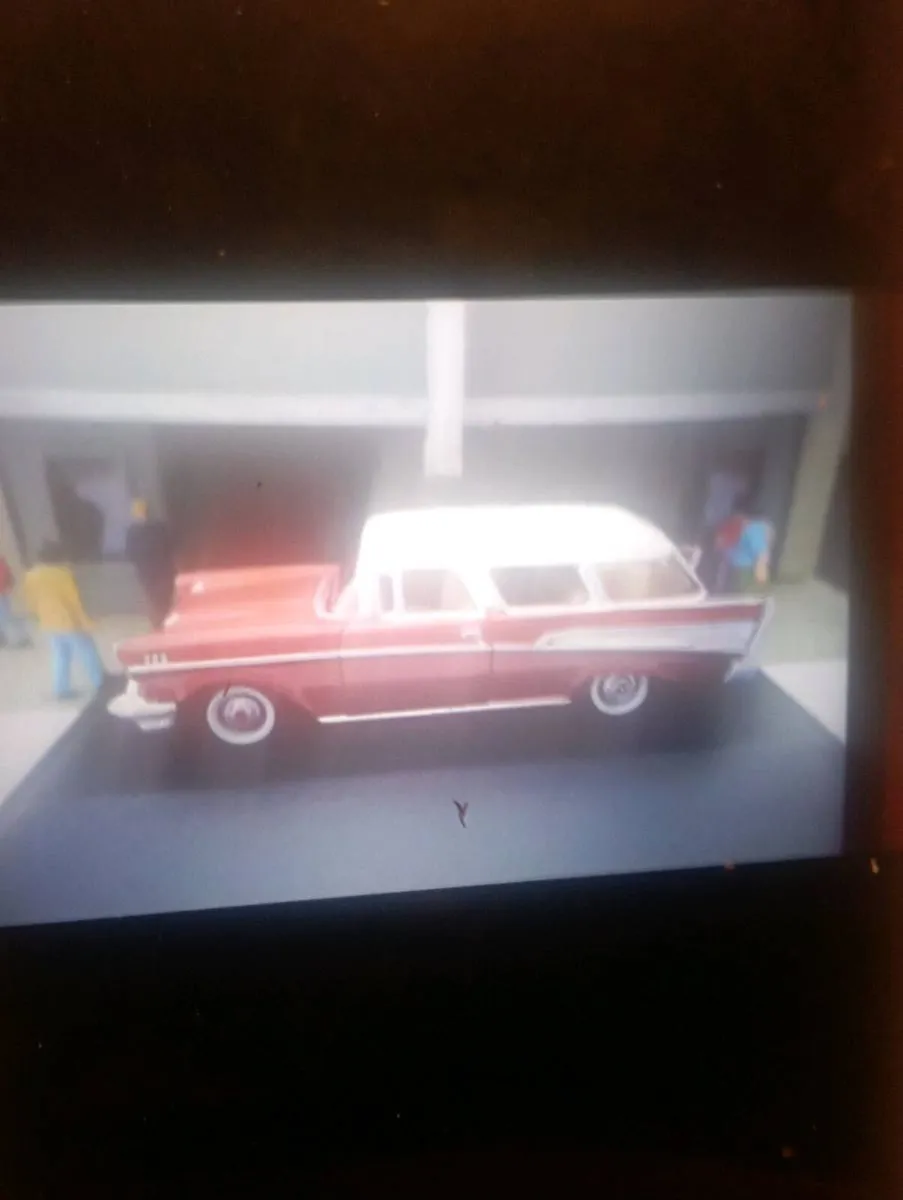 SIGNATURE DIE--CAST VINTAGE 1957 CHEVROLET  NOMAD - Image 1