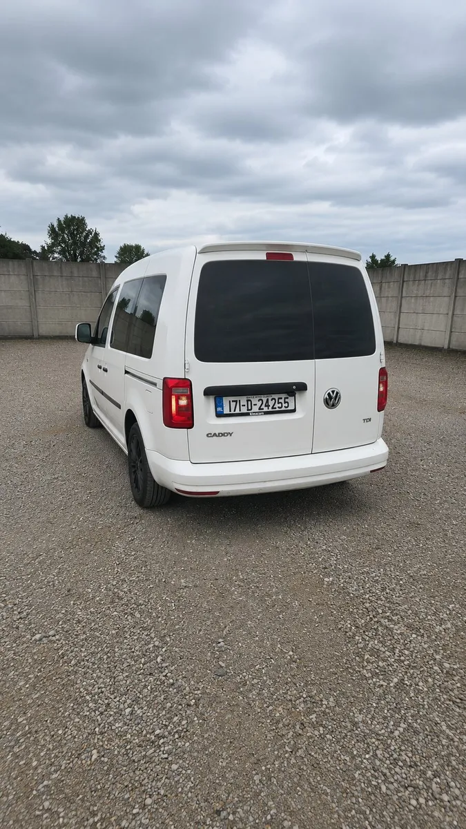 Volswagon Caddy Van - Image 4