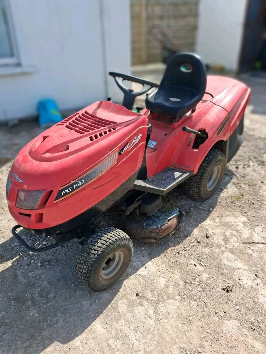 Castle garden ride on mower - Image 3