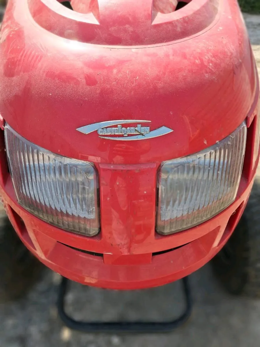 Castle garden ride on mower - Image 4