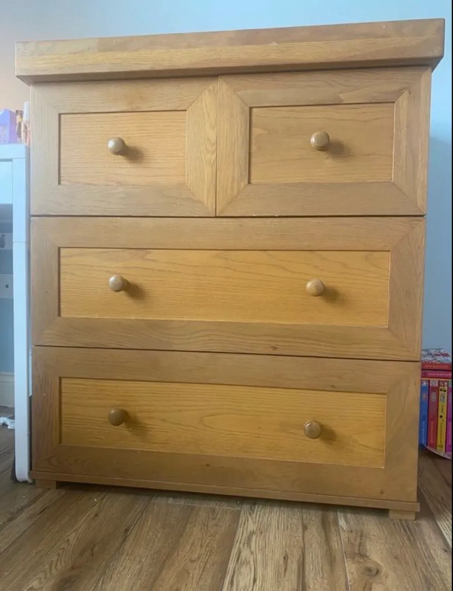 Baby changing unit - Image 1