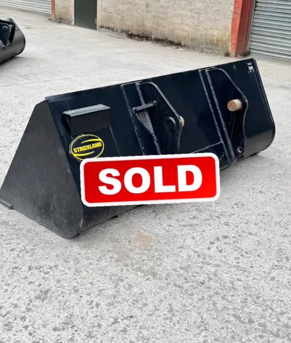New 90” Manitou Strickland Bucket - Image 1