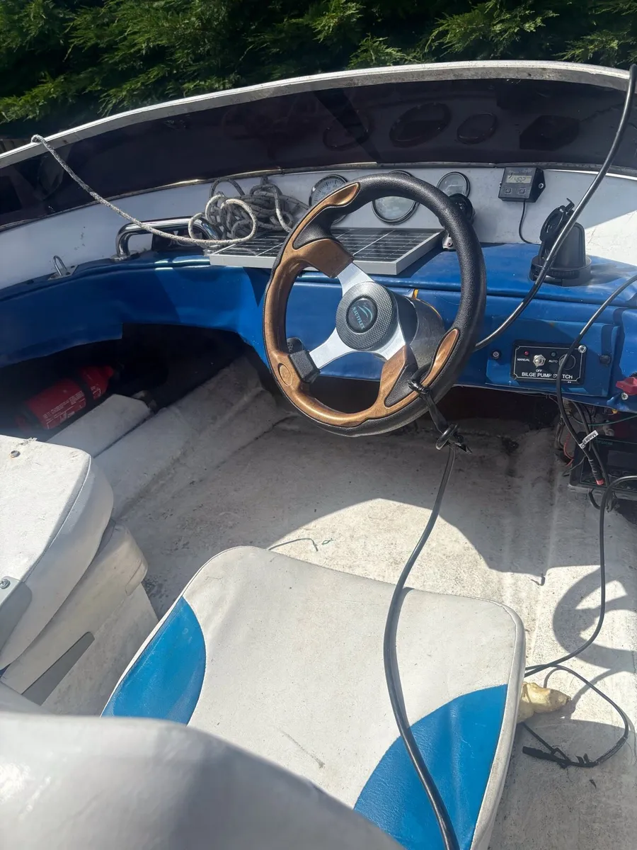 Speed boat - Image 3