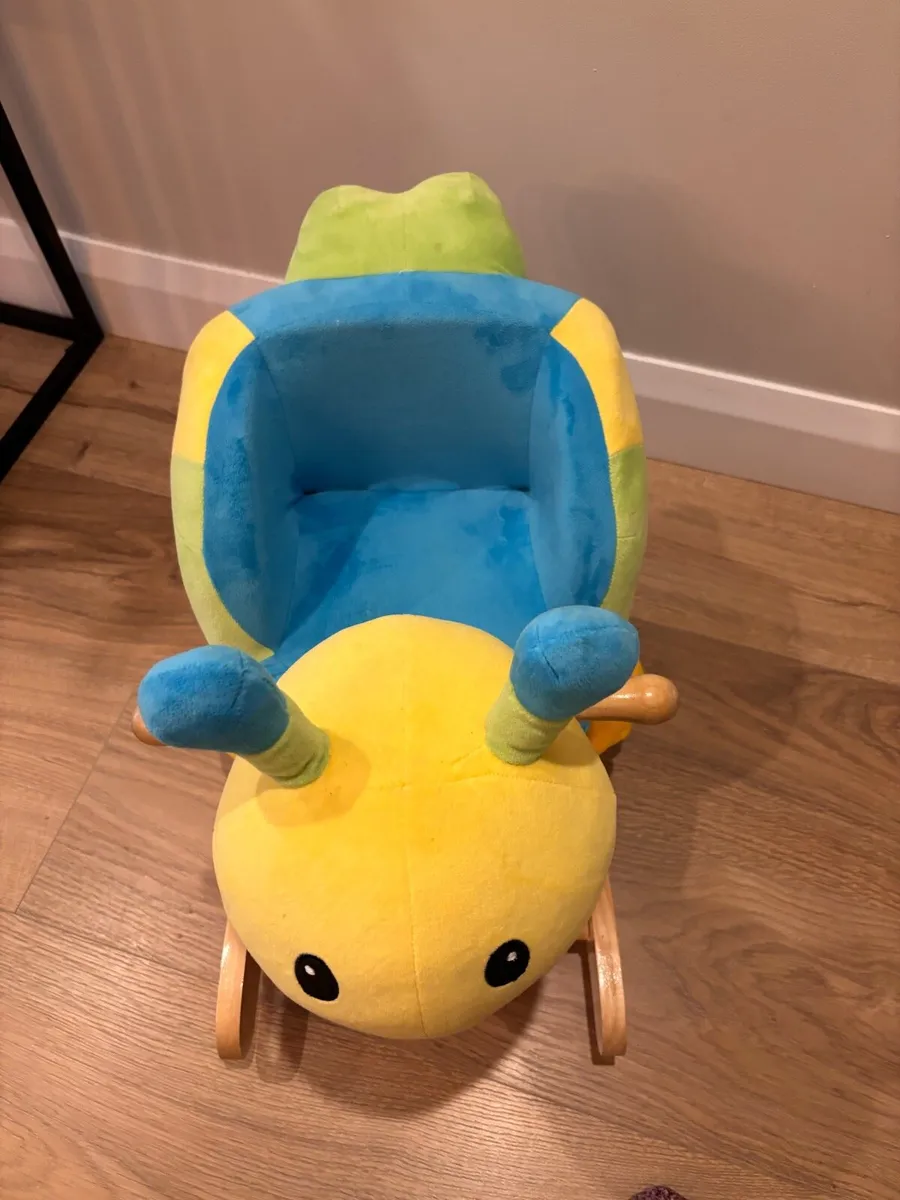 Caterpillar Rocking chair - Image 3