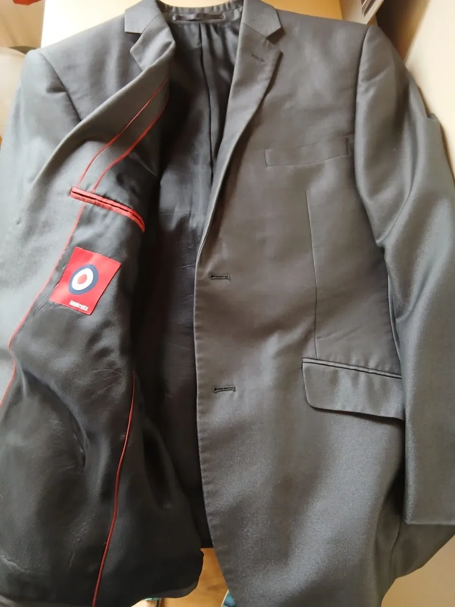 Mens suits - Image 4