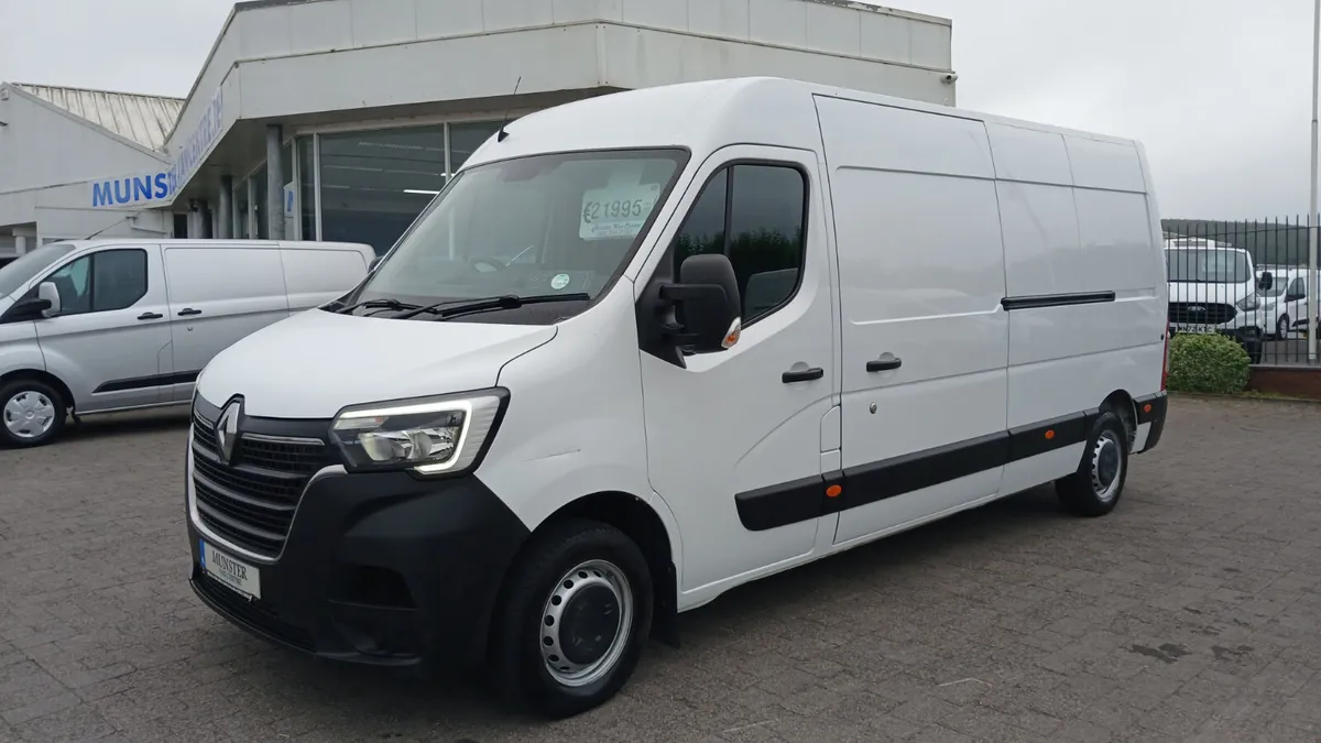 231 RENAULT MASTER LWB WITH SECURITY LOCKS - Image 1