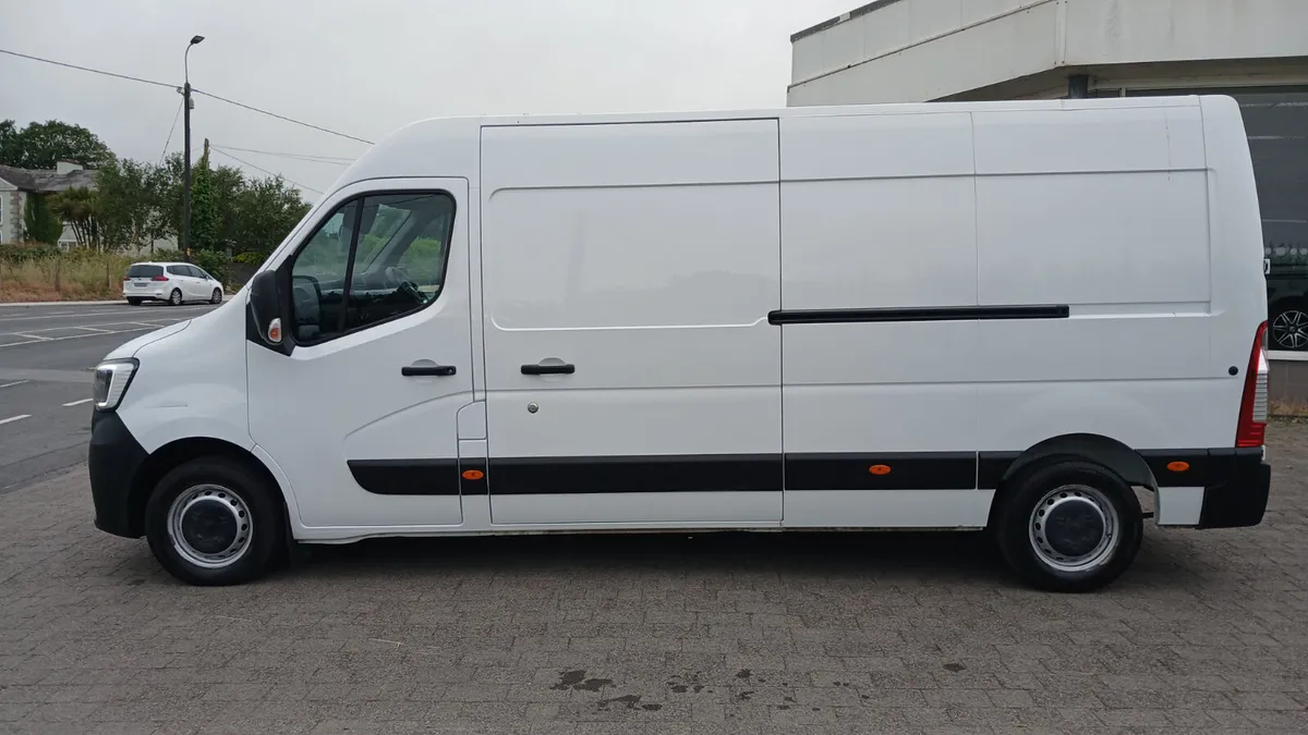 231 RENAULT MASTER LWB WITH SECURITY LOCKS - Image 2