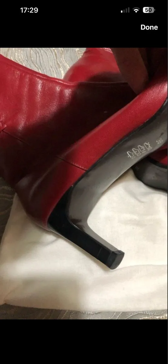Ladies leather ankle boots size 5 €20 - Image 3