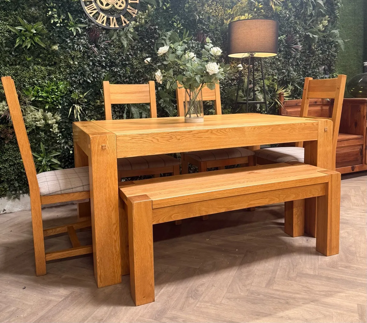 Solid oak kitchen table, 4 chairs & bench - Image 1