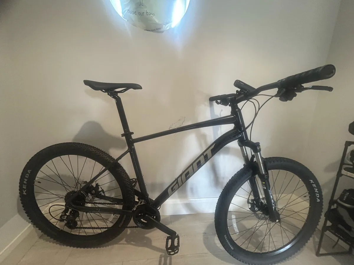 Mountain bike Giant – 27” Like New - Image 2