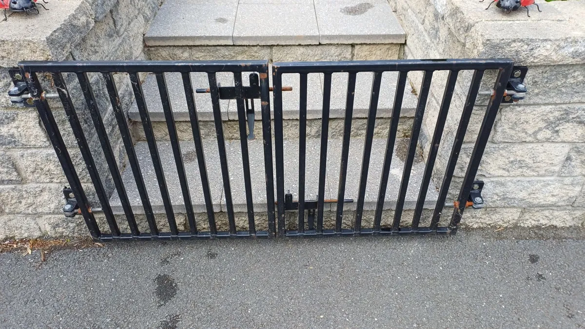 Garden gates vertical rails - Image 3