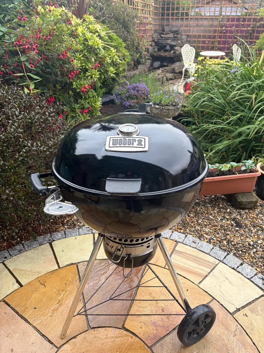 Weber charcoal bbq - Image 1
