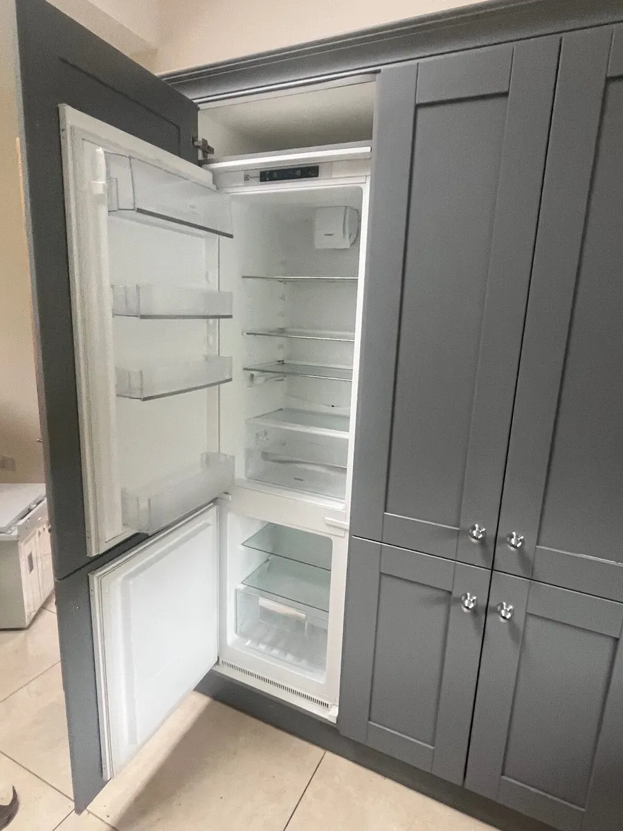 Electrolux Integrated Fridge Freezer - Image 2