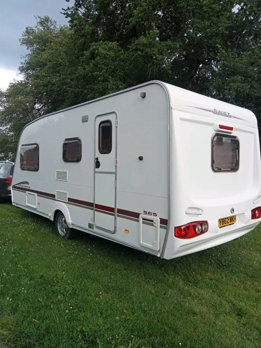 Swift charisma 4/5 berth with awning - Image 3