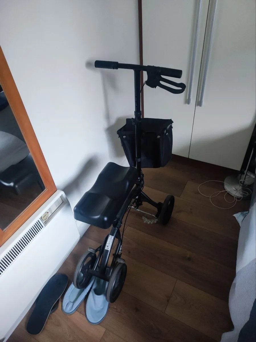 Knee scooter - excellent condition - Image 1