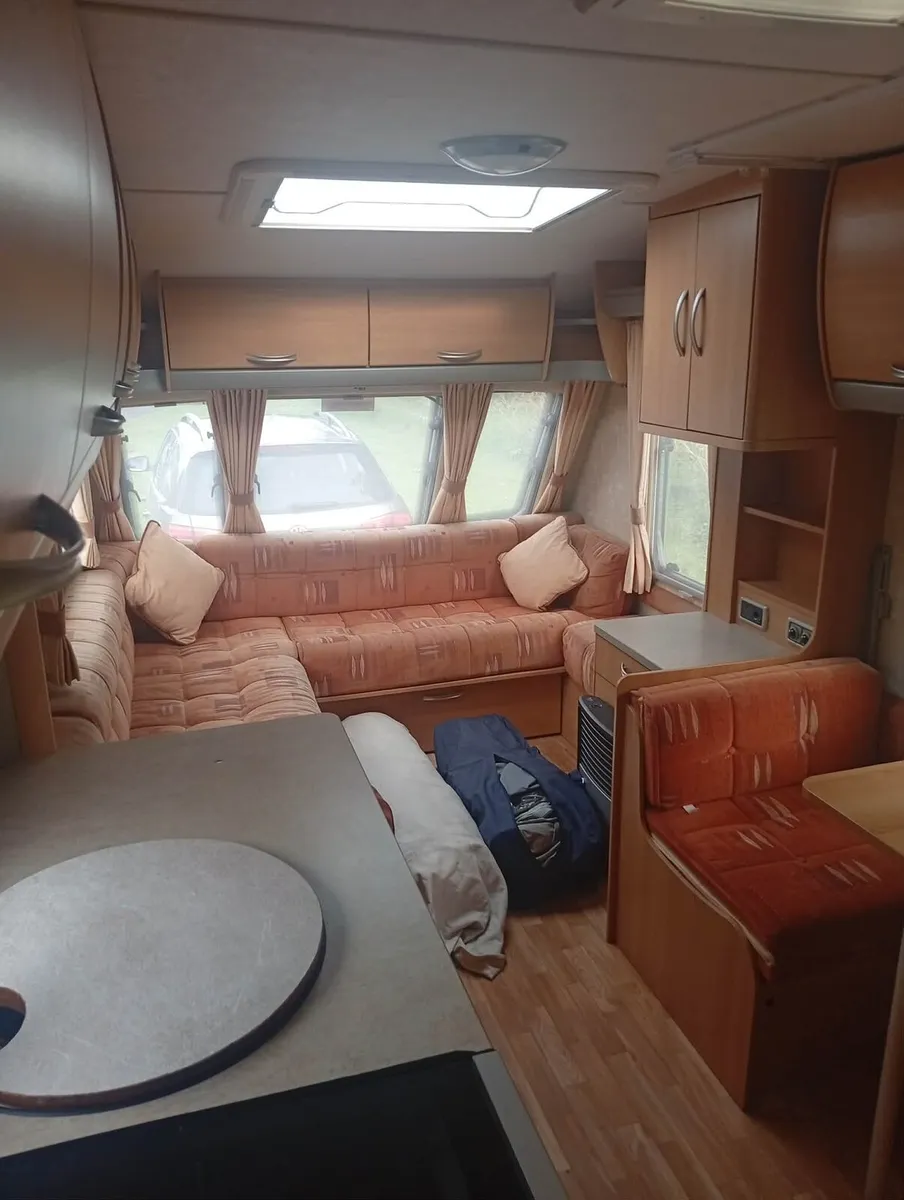 Swift charisma 4/5 berth with awning - Image 1