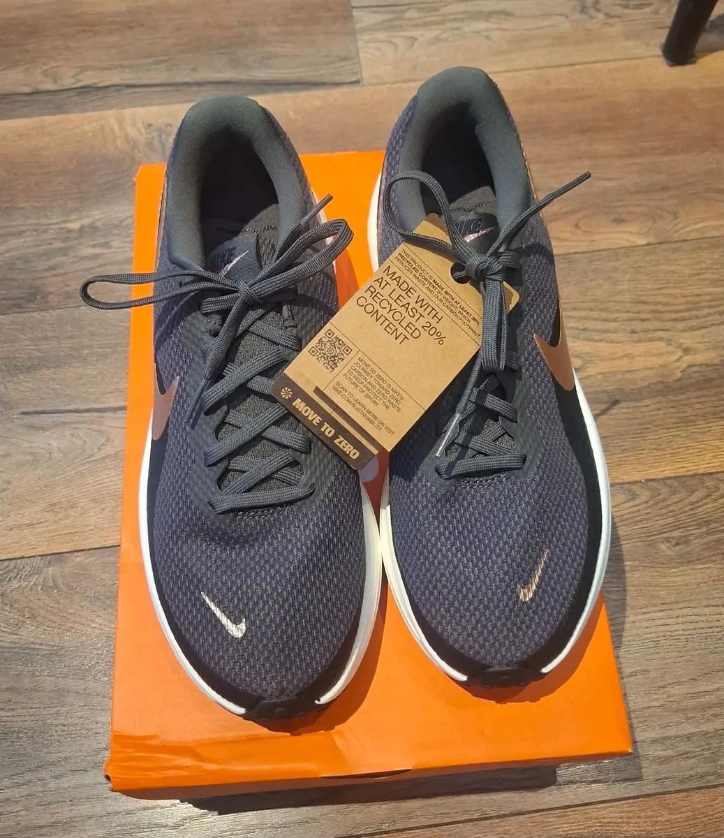 Trainer's - Image 1
