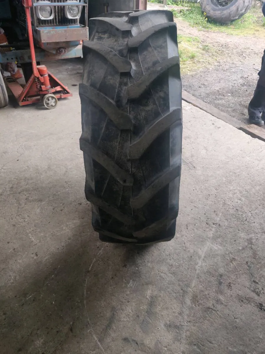 Tractor tyres - Image 1