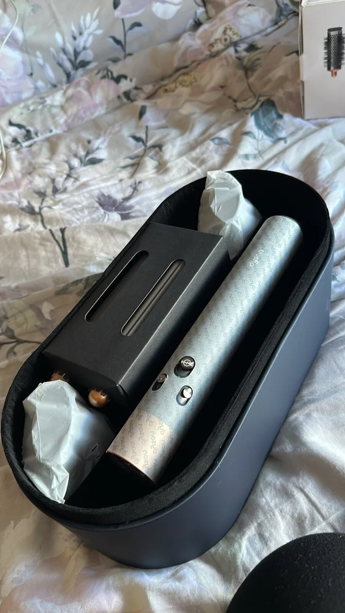 Dyson air wrap - Image 4