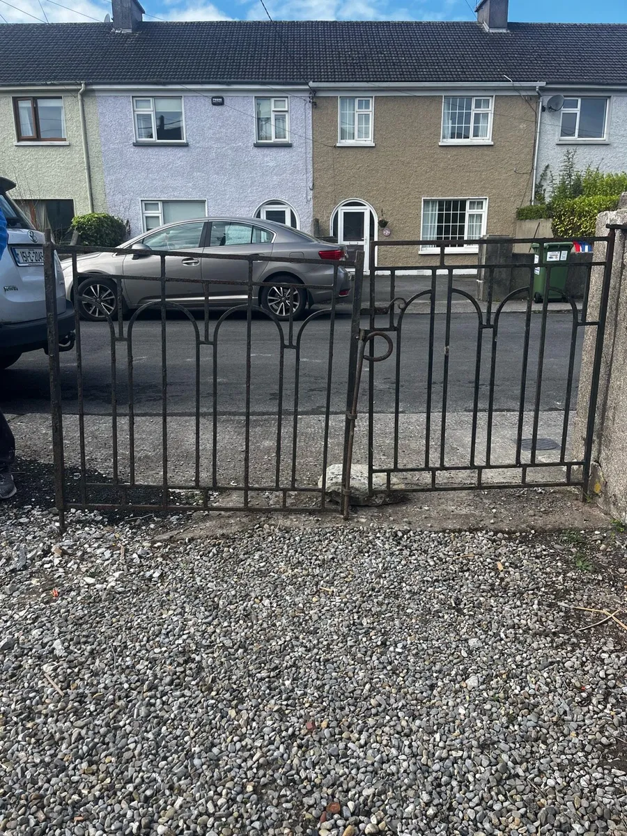 Pair of Metal Gates - Image 3