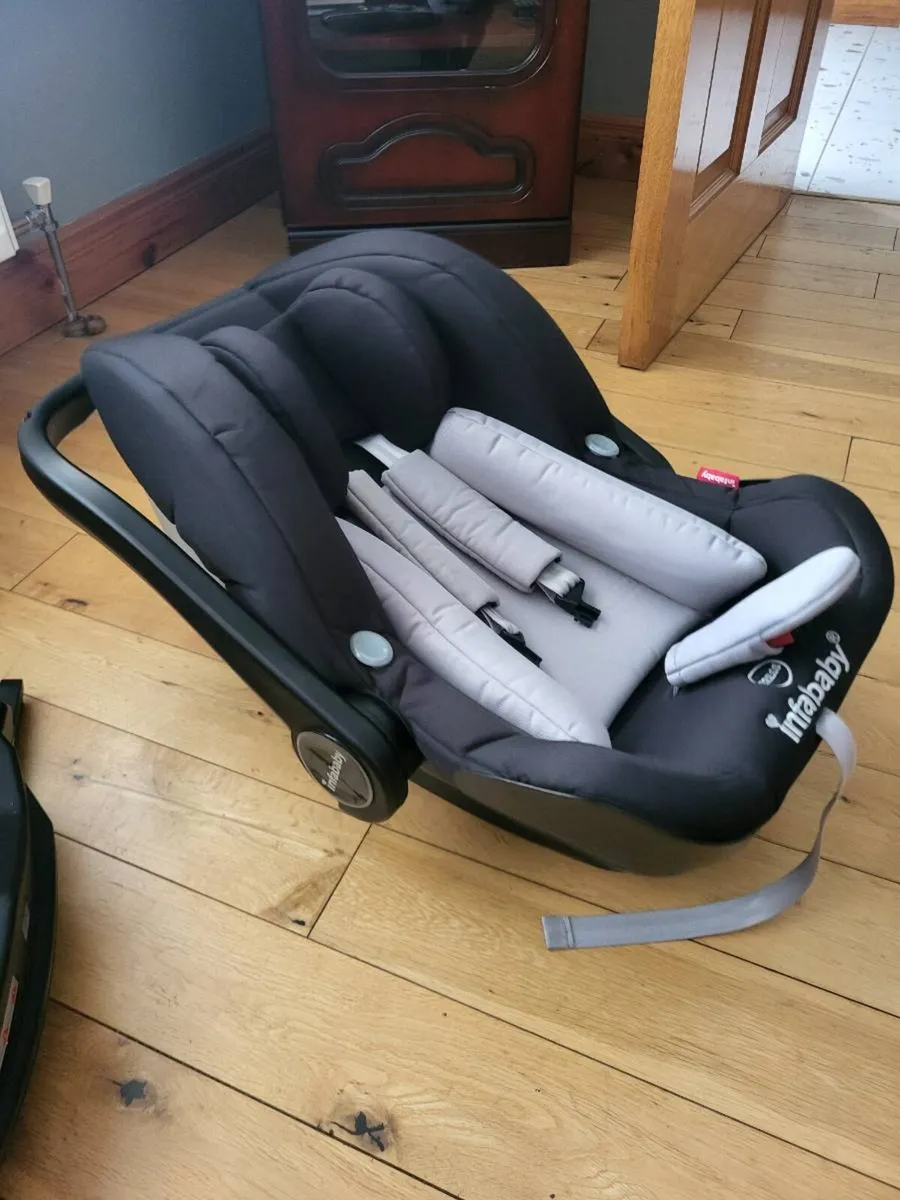 Baby car seat - Image 2