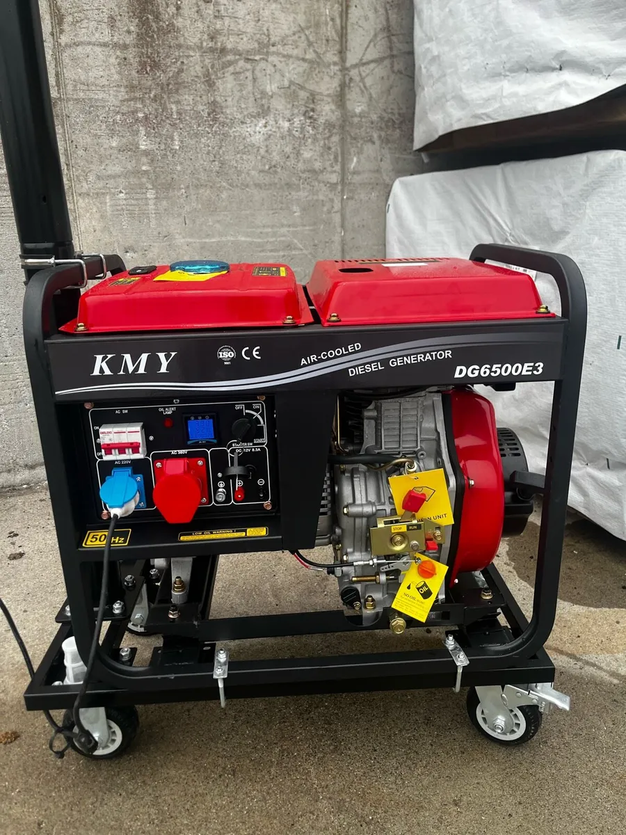 6kW Diesel Generator with 5 meter Lighting Tower - Image 2
