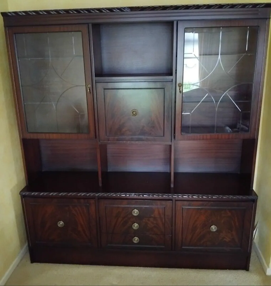 Display cabinet