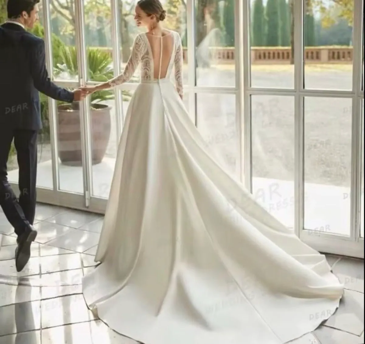 Wedding dress - Image 2
