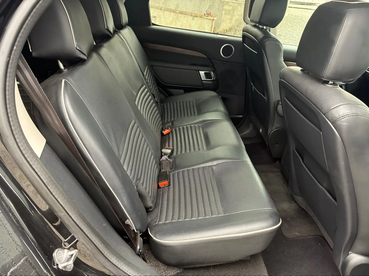 Late 2019 Land Rover Discovery commercial - Image 2