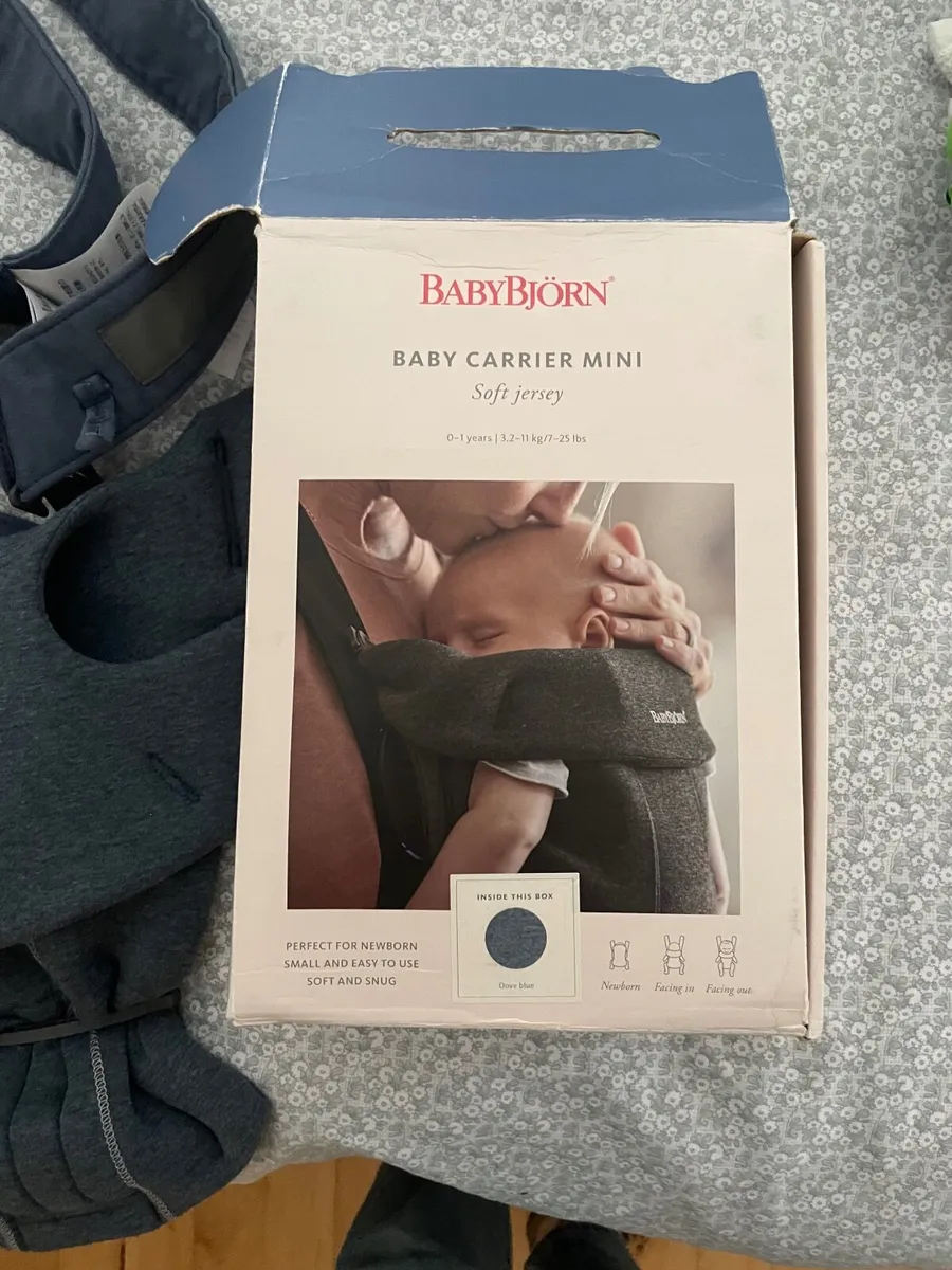 Baby carrier- baby bjorn mini carrier - Image 1