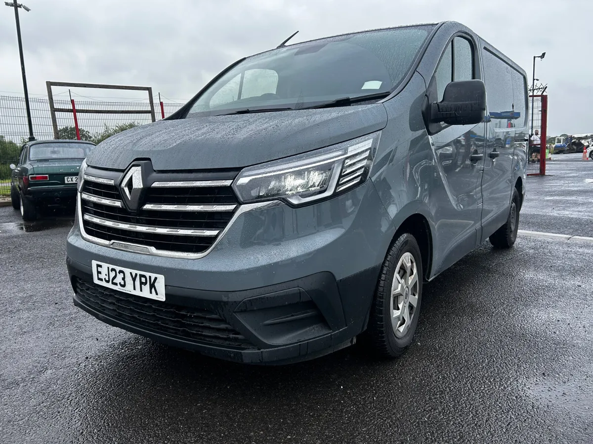 2023 Renault Trafic SL30 Advance ON IRISH PLATES - Image 2