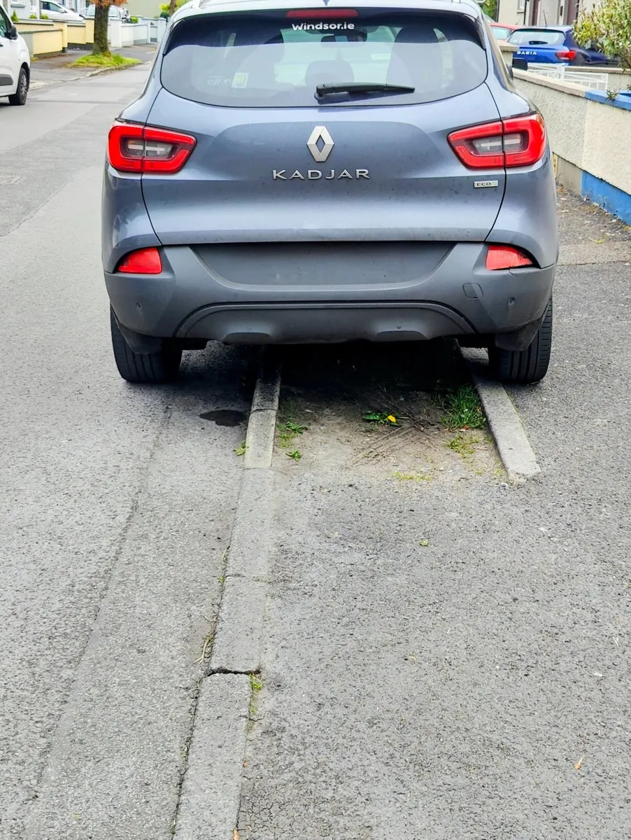 Car - Image 2
