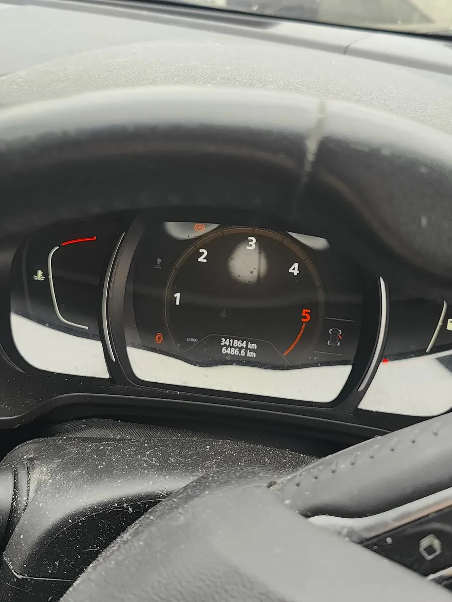 Car - Image 3