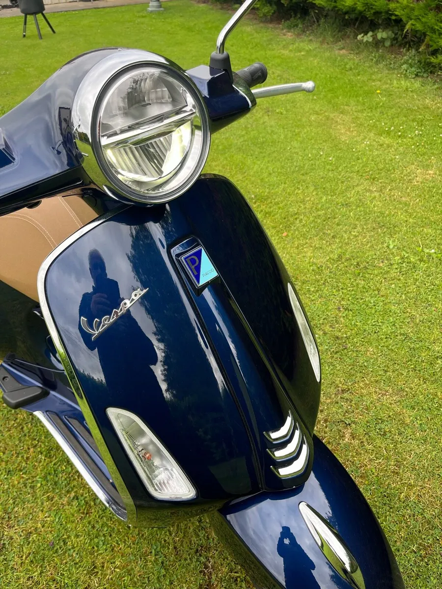 Vespa Primavera 50 - Image 2