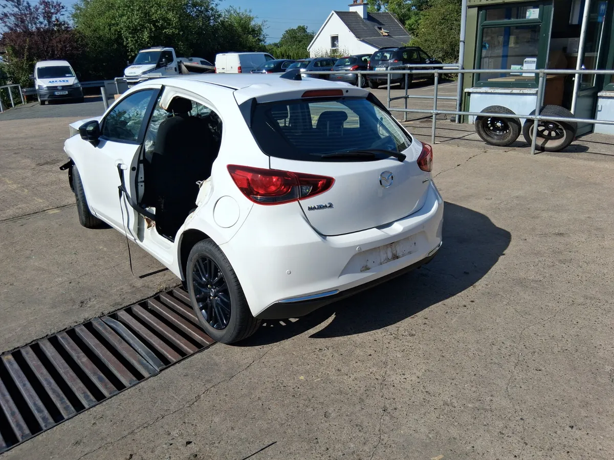 2023 MAZDA 2 (for parts only) - Image 2