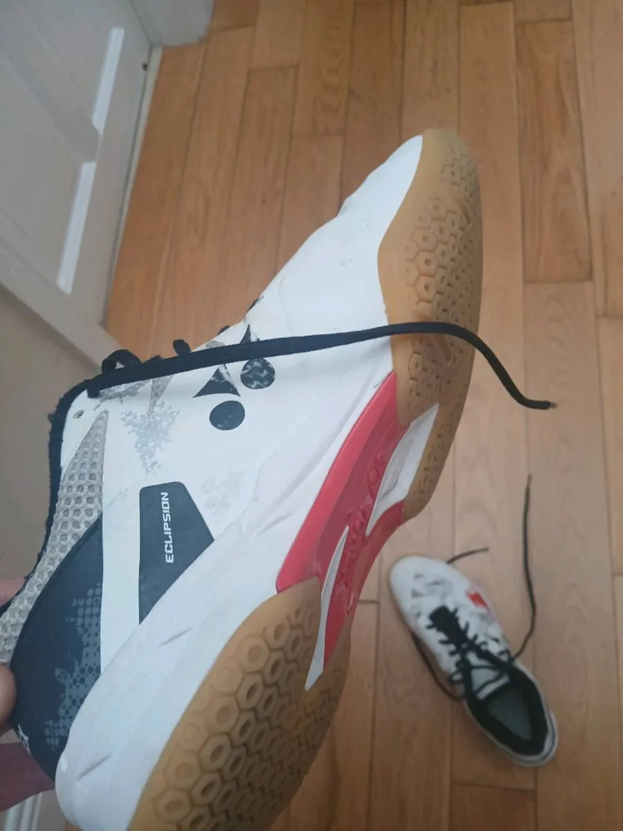 Yonex Badminton Shoes Size 11 Perfect Condition - Image 4