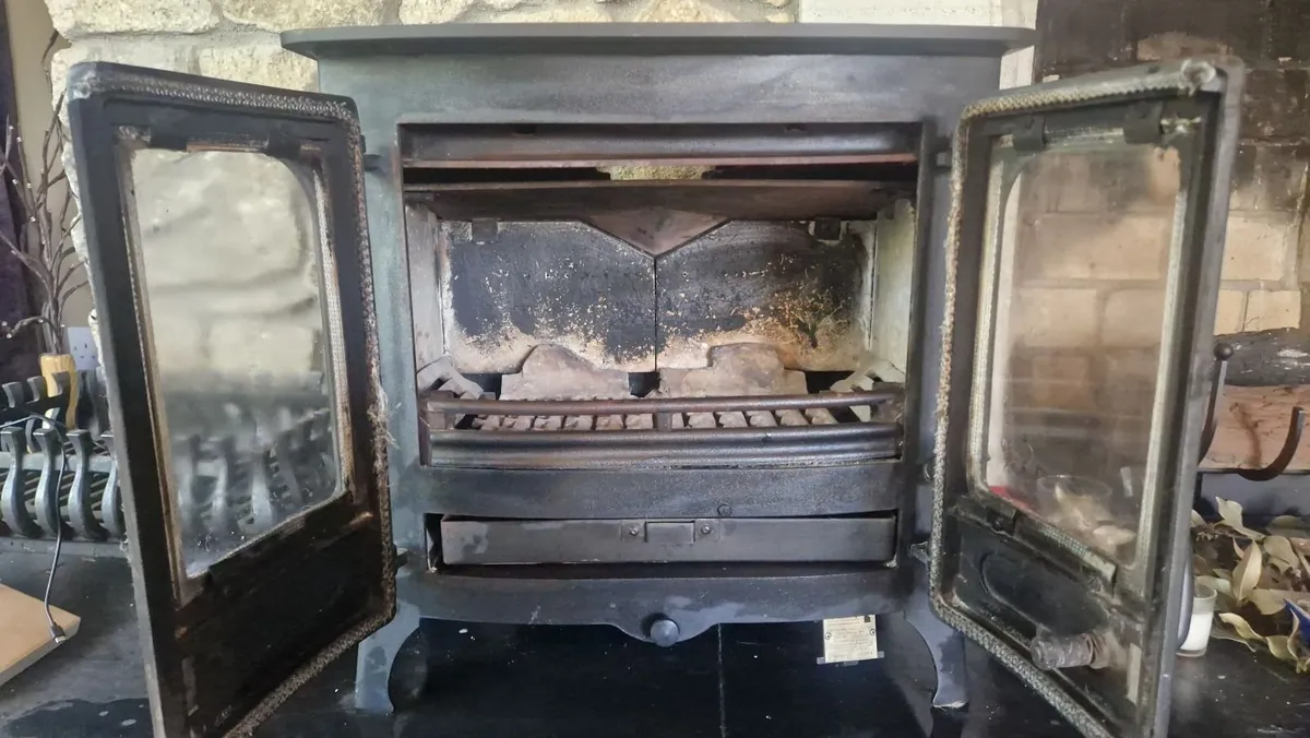 Charnwood Island II 8kw stove - Image 2