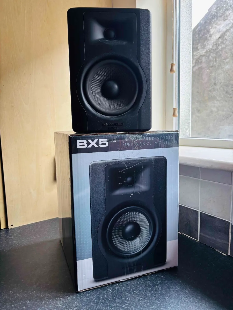 A pair of M-Audio BX5 D3 studio monitors - Image 1