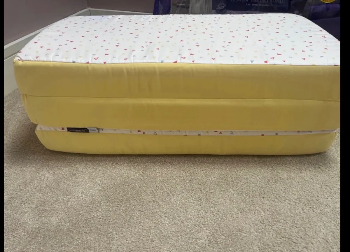Clevamama travel cot mattress - Image 2