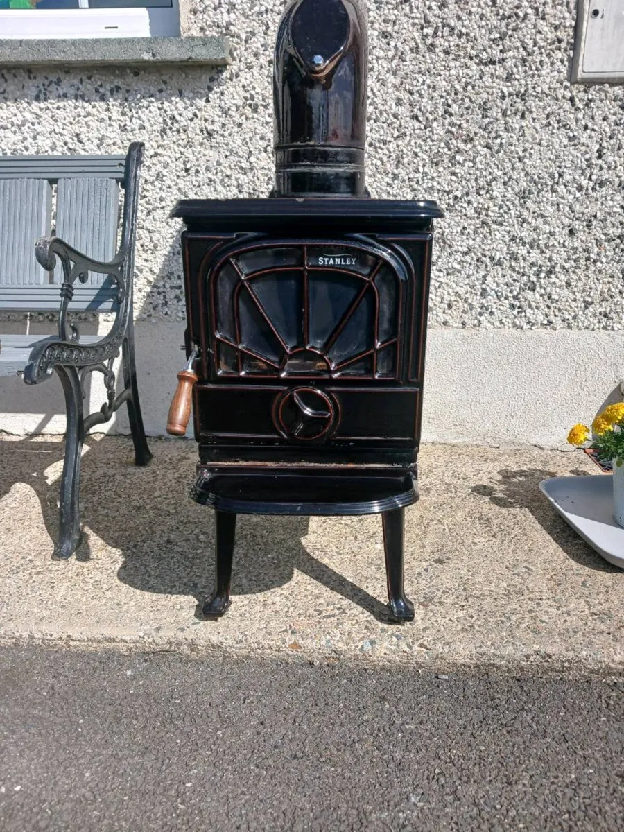 Stove - Image 1