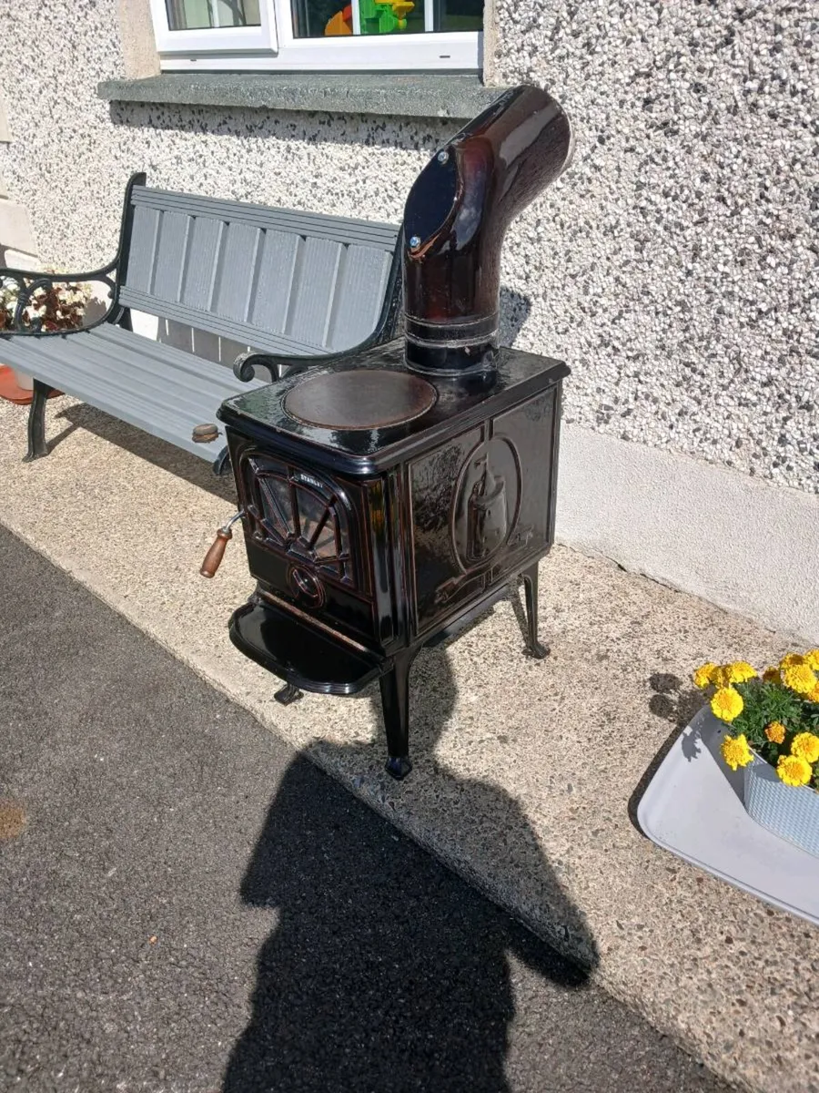Stove - Image 2