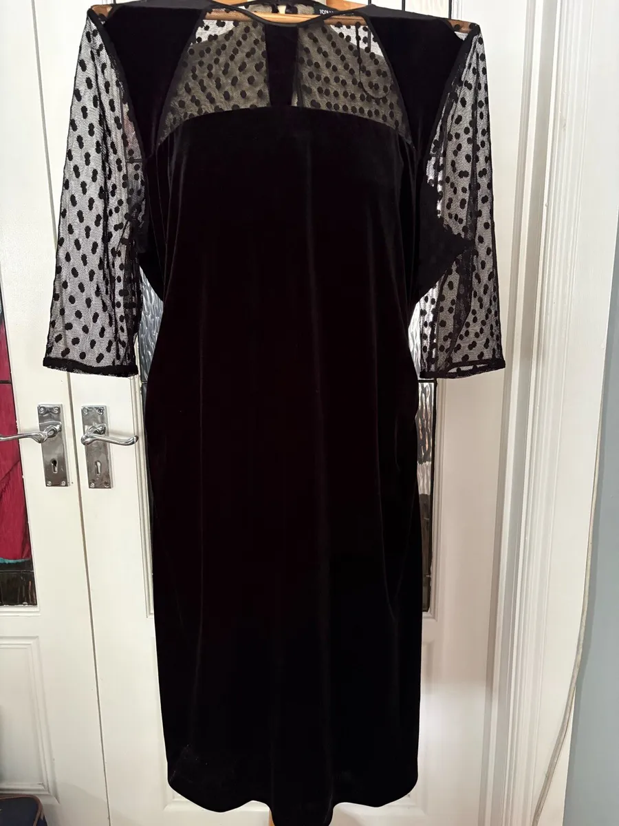 Ladies dress - Image 2
