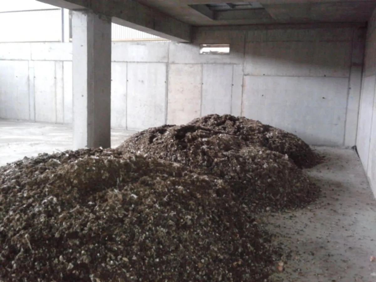 Manure - Image 2
