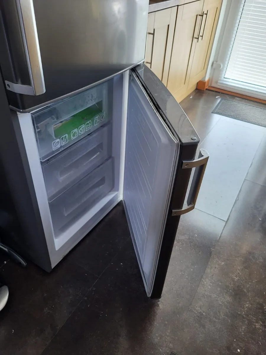 Fridge Freezer Hoover (Frost Free) - Image 3