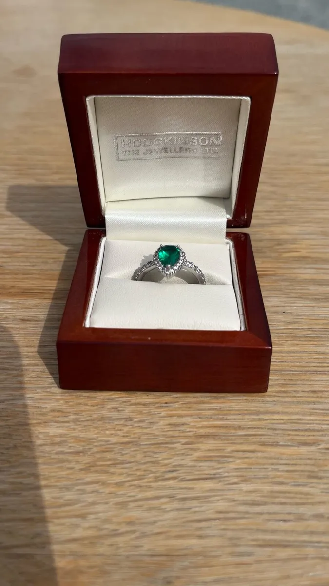 Silver ring - Image 1