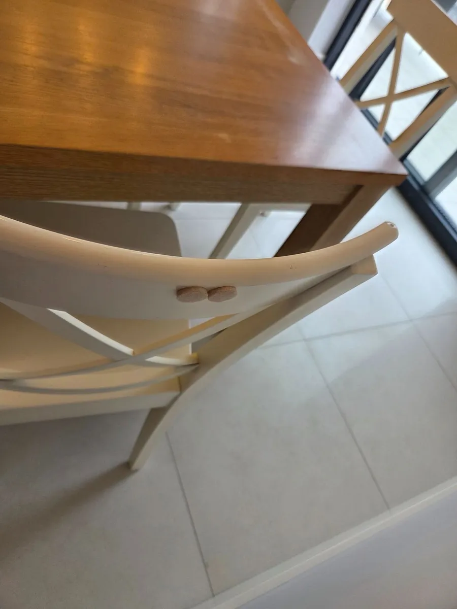 Table and Chairs - Image 3