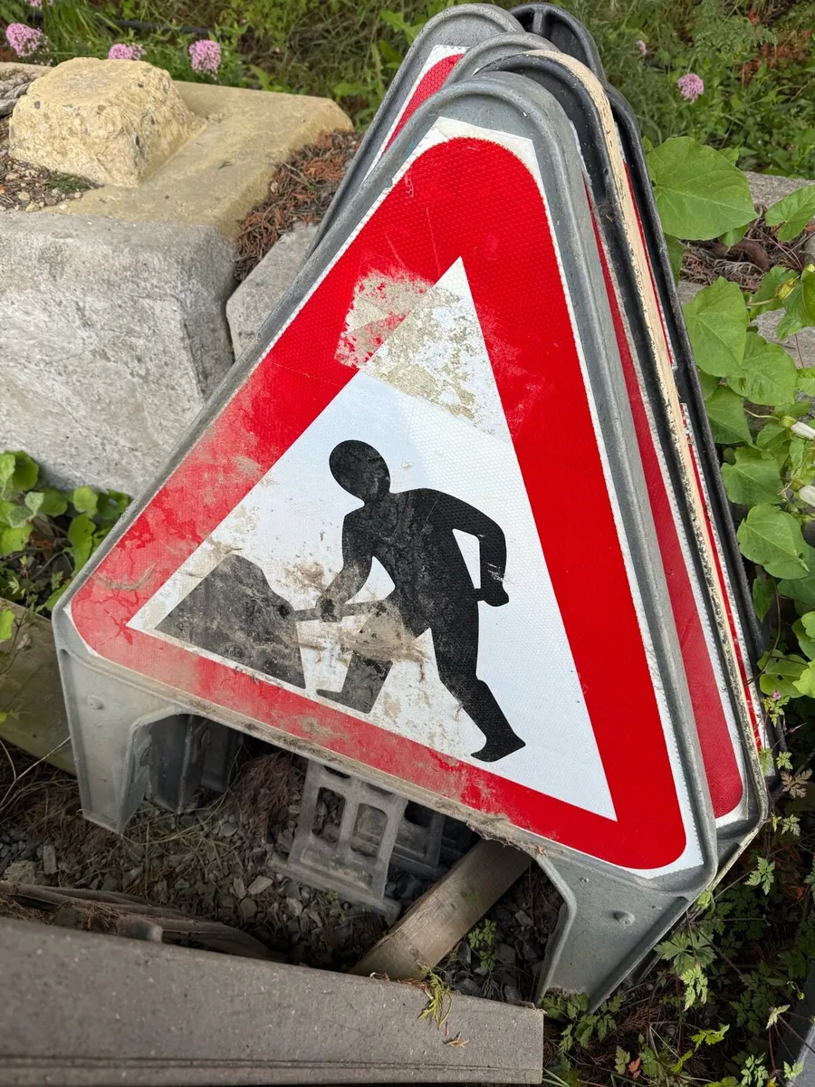 Roadwork signs - Image 1