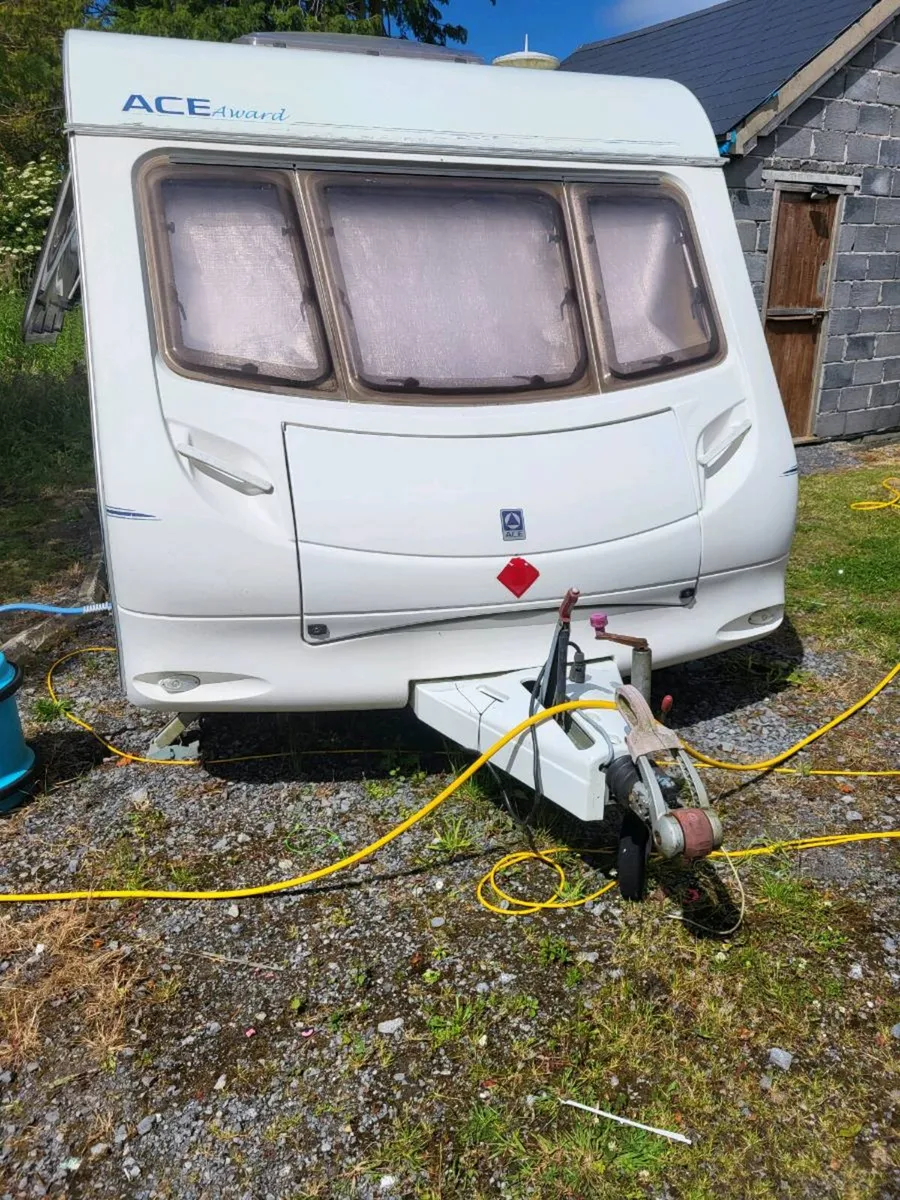 Caravan 2006  lunar  delta - Image 1