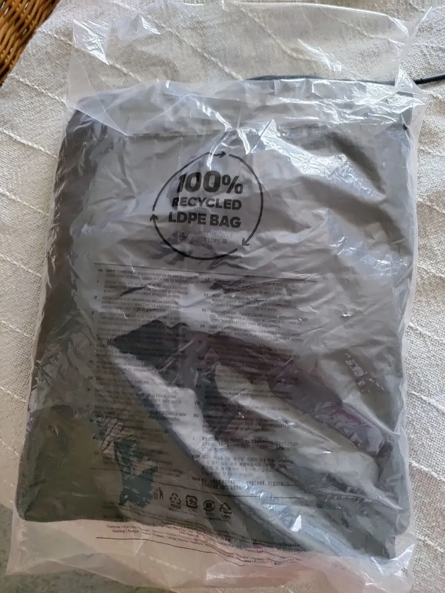 Adidas Five Ten hoodie XL New - Image 4